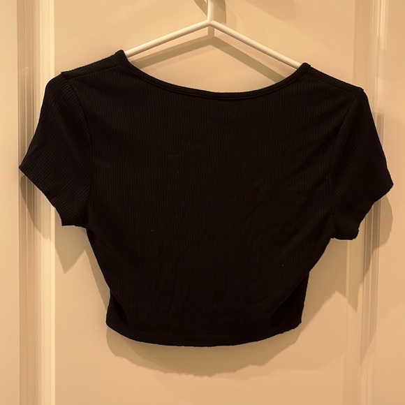 button up cropped top - Picture 2 of 2